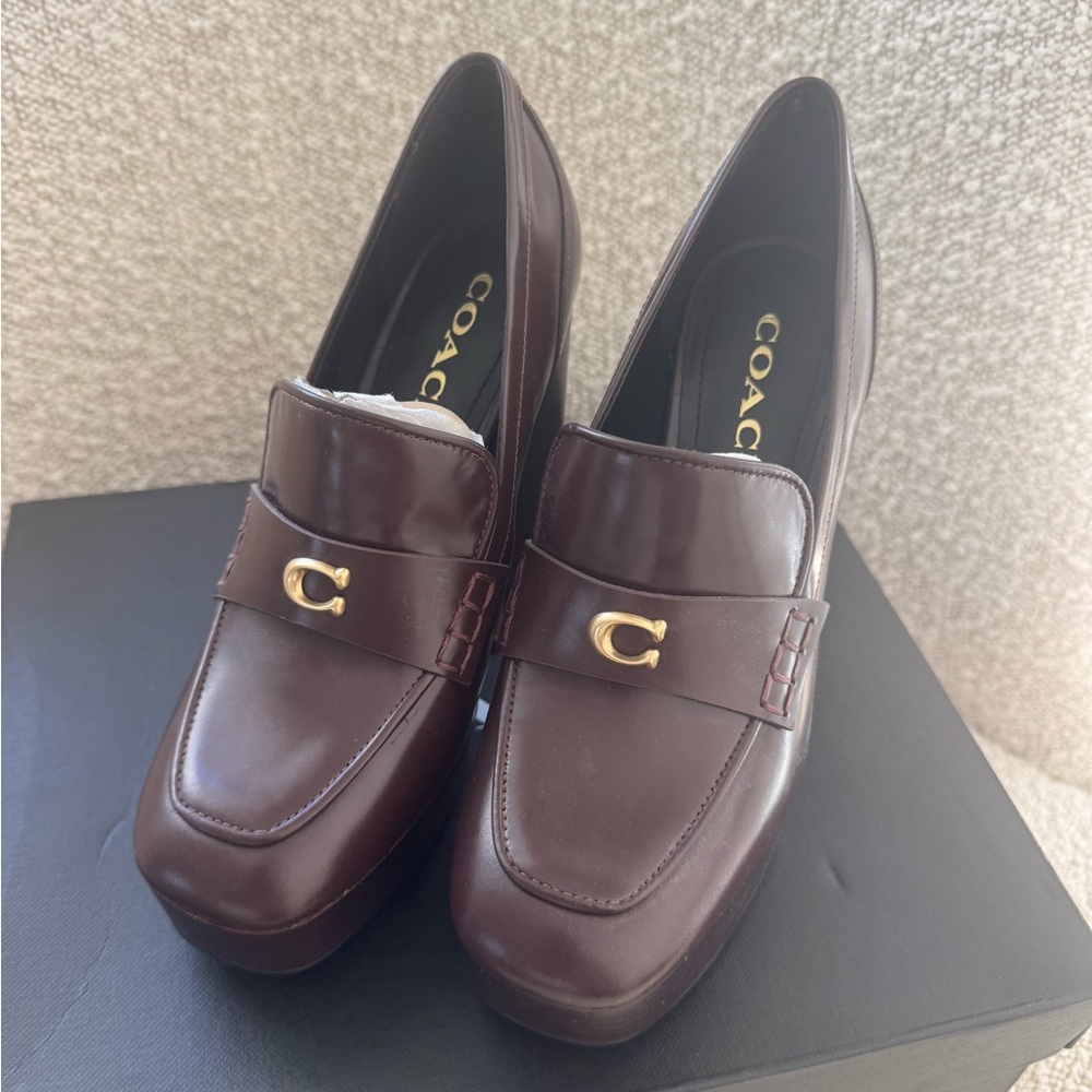 Coach Ilyse Leather Platform Block Heel Loafer
Pumps